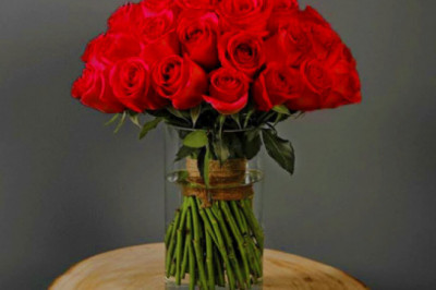 Send or Deliver Fresh Flowers to Salalah to spread Happiness- Giftsonclick