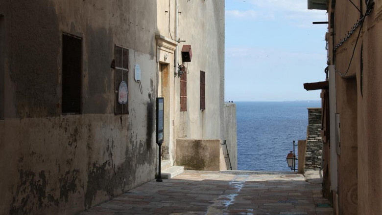 16 mustfollow facebook pages for du hoc han quoc nen hoc nganh gi marketers