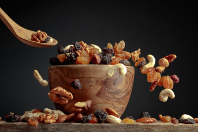 How to Start and Grow a Dry Fruit Business on the Web: A Comprehensive Guide