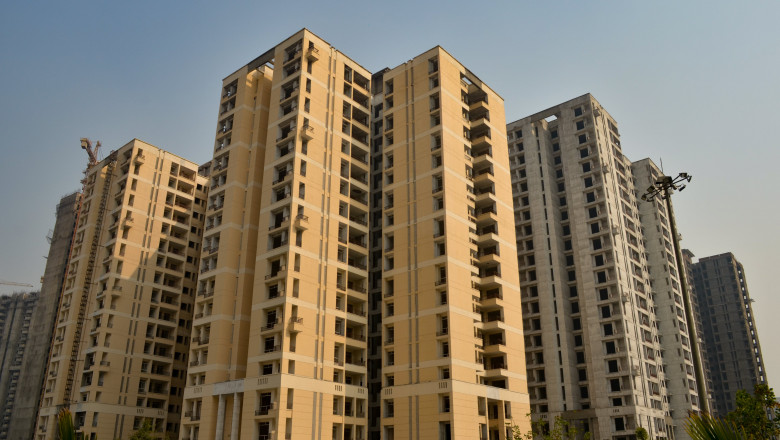 Is Renting a Flat Better than PG? | Zolo Blog