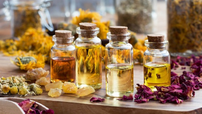 An Overview About Different Types of Essential Oils & Their Uses
