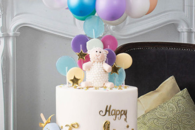 Celebrate Eid in any part of the United Arab Emirates (UAE) with the ‘Sheep Balloons Cake’
