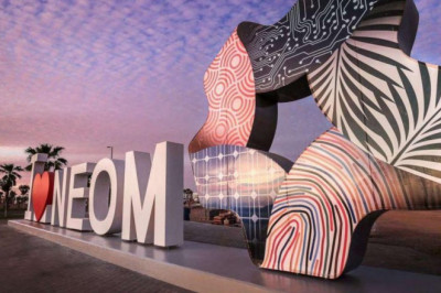 THE NEOM LINE: A Futuristic City.