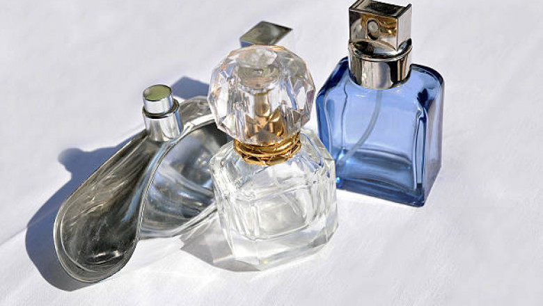 Which are the Best Places to Shop for Perfume Samples and Decants?
