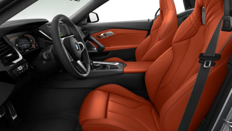 The Greece people are going crazy for old cars