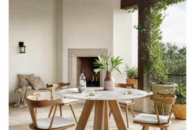 Embellish Your Patio With White Outdoor Dining Chairs