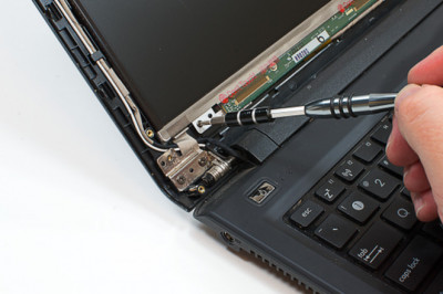 My Macbook Air Screen is Flickering in Dubai