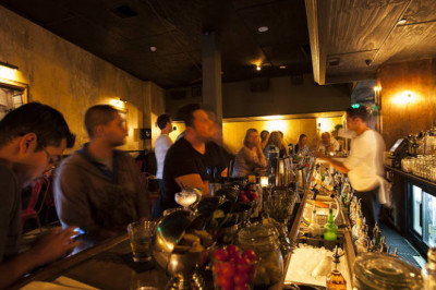 Los Angeles Singles: The Best Bars for Meeting Someone Special