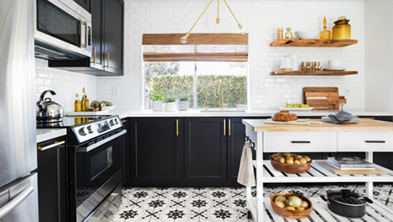 Black Shaker Cabinets Create Stylish Kitchen New Look