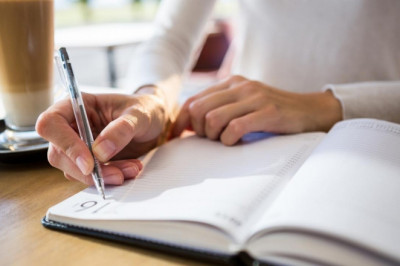 Writing Tips for Economic Manuscripts or Dissertation