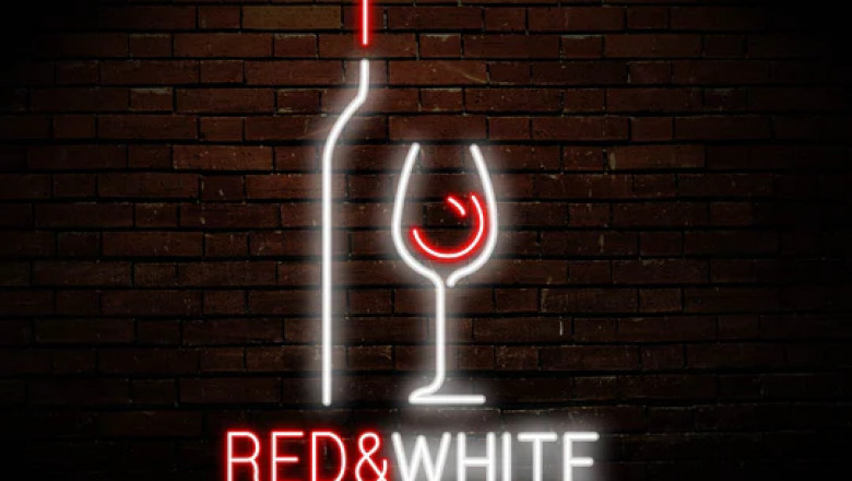 Five best custom neon signs for a bar