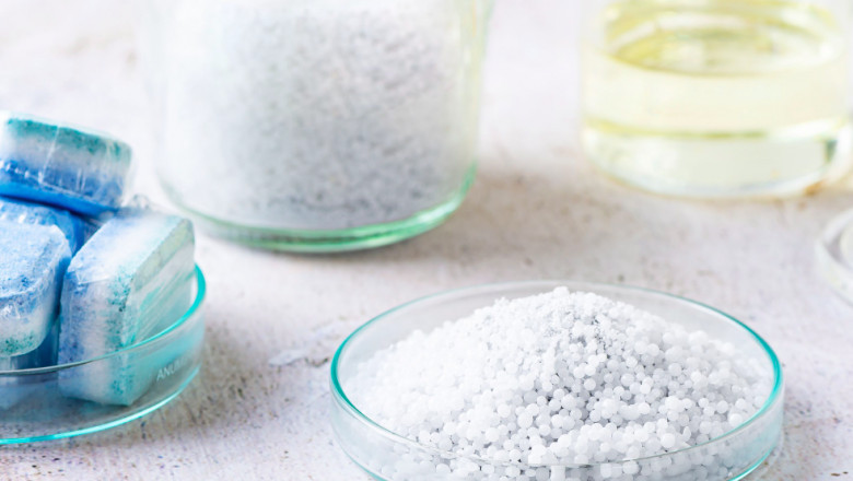 Is sodium dithionite sodium bisulphite?