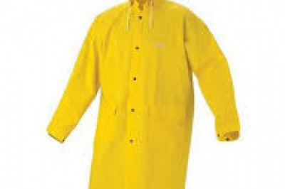 Raincoat Market 2022 | Industry Demand, Fastest Growth, Opportunities Analysis and Forecast To 2028