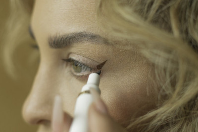 4 Steps to Give Your Facial Features an Autumn Glow