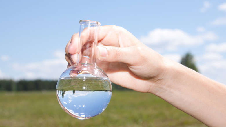 Alternatives to petroleum-based propylene glycol include bio-based propylene glycol
