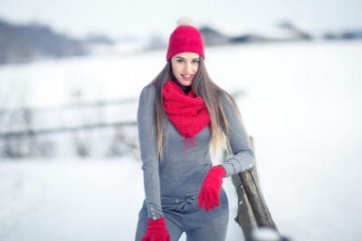 Ladies Scarves Wholesale UK - Ways To Follow To Earn More By Stocking Ladies Scarves Wholesale UK!
