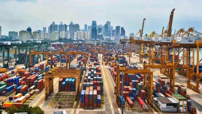 Smart Ports are Locations Where Technology and Humans May Exchange Real-Time Data