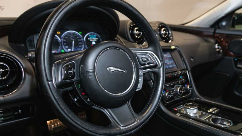 Jaguar Car Service Adelaide - Mitchell Automotive