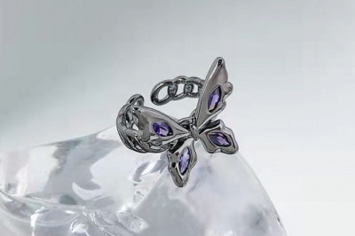 The latest jewelry is really nice
