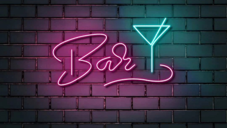 Trending neon signs for a bar that are also fashionable