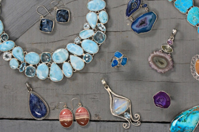 Seven Essential Things for Starting an Online Wholesale Jewelry Business