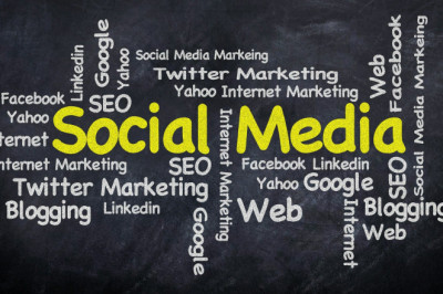 Social Media : How Does the Government Regulate It?