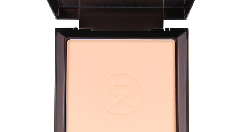 How Can I Keep My Face Powder From Getting Stuck or "Caking"?