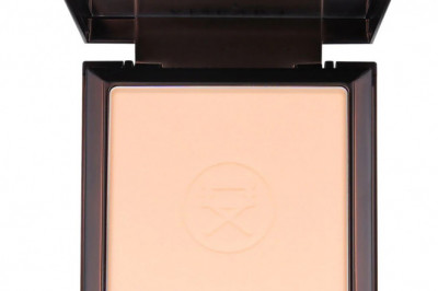 How Can I Keep My Face Powder From Getting Stuck or