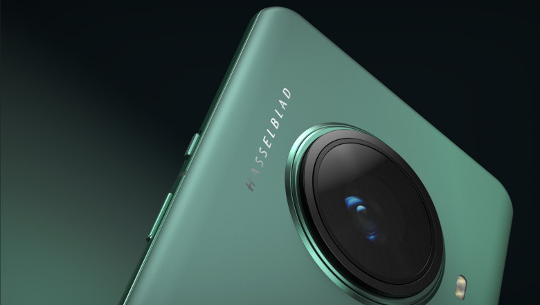 Oneplus 11 Pro by OPPO - Over Hype Smartphone Of the Year 2022-2023