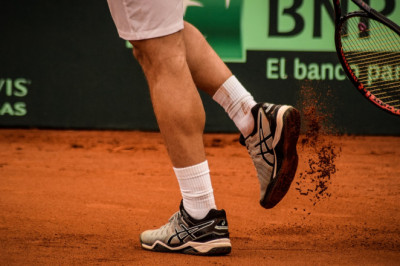 What Are Different Types Of Tennis Accessories?