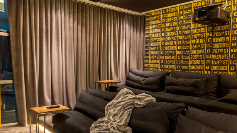 Choose the Best Modern Blinds and Shades Naples for Your Home