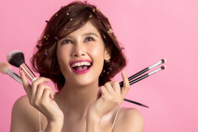 Best Guide To Different Types Of Eyeshadows - Cossouq