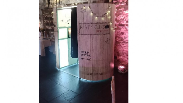 For weddings, hire a photo stall.