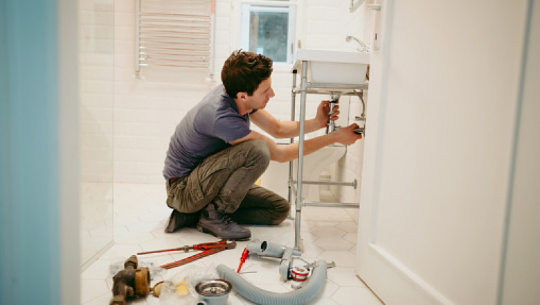 Water Damage Restoration Services in Toronto - Dekocozy