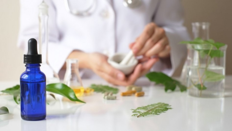 One More Course to Get More Reasonable Medical Services: Using Comprehensive Specialists