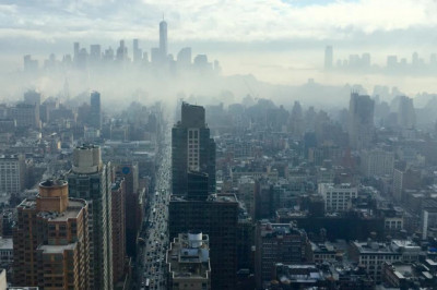 traditional views asymmetrischer jeansrock in mittlerer waschung
