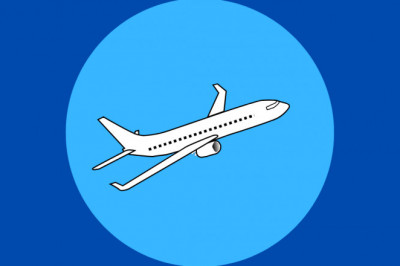 What Are the American Airlines Policy for UMNR Booking and Student Discount?