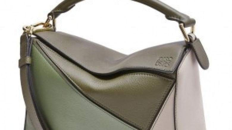 What are the different advantages that you can get from replica products