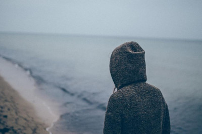 why people love to hate world news in greek