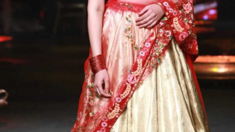 Aditi Rao Hydari walked the LFW ramp in a gold benarsi lehenga