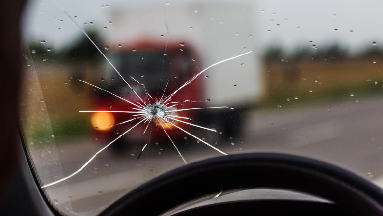 Auto Glass Replacement Services