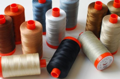 Which thread is stronger nylon or polyester?