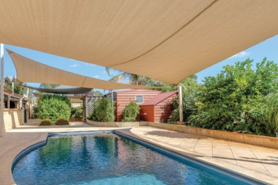 Protect yourself from the harsh weather with ready-made shade.