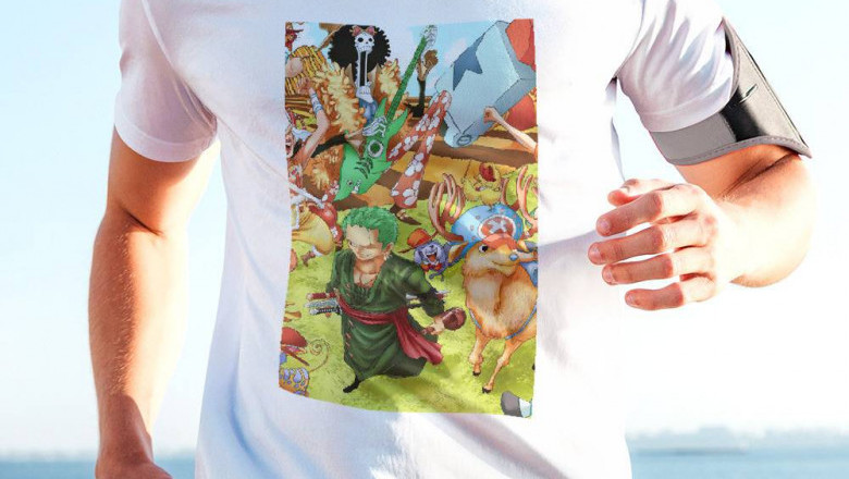 This Mob Psycho 100 T-shirt features a mob in a white shirt and red shorts