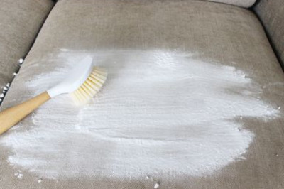 How to clean a sofa without vacuum cleaner?