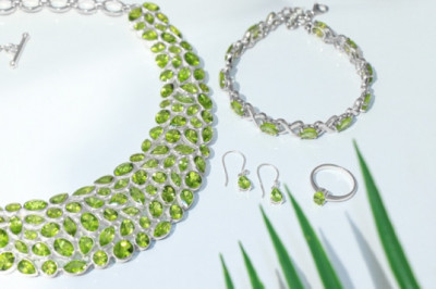 Birthstone The August : Peridot Things to Consider Before Getting Jewelry