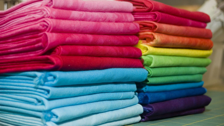 Dyestuff Colourants Have A Strong Affinity For Persistence On Materials