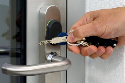 A Locksmith professional Services Company Can Open up Your Shut Car Door