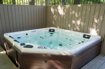 Install A 6 Seater Hot Tub - Enjoy At-Home Hydrotherapy Anytime