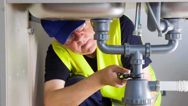 Plumbers Providing Plumbing Services in Edmonton | Pipes Plumbing